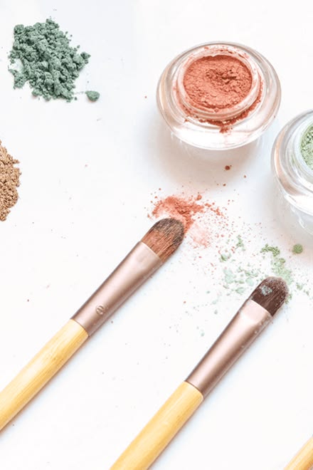 Maquillaje Natural Hecho en Casa – Recetas Fáciles con Ingredientes Orgánicos
